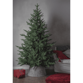 Brekstad 210cm Grön från Star Trading - Granens h&ouml;jd &auml;r 210cm och anv&auml;ndningsomr&aring;det &auml;r inomhus eller utomhus.