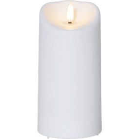 LED Blockljus Flamme Vit från Star Trading - Vitt batteridrivet ljus i plast med Flamme l&aring;gan, g&aring;r bra att anv&auml;nda b&aring;de inomhus och utomhus.