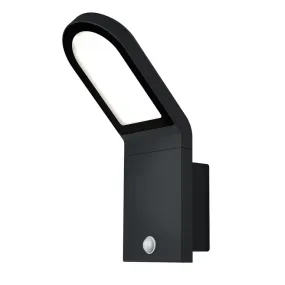 Wall Sensor Mörkgrå utelampa från Osram - Med sin stilrena design och effektiva funktionalitet &auml;r Wall Sensor det perfekta valet f&ouml;r att b&aring;de belysa och s&auml;kerst&auml;lla ditt utomhusomr&aring;de.