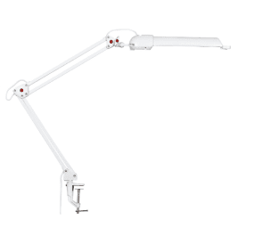 Campus Vit klämlampa från Airam - En klassisk skrivbordsarmatur med LED-lampa f&ouml;r kontoret, hemmakontoret eller skolb&auml;nken.