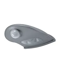 DoorLED Down Sensor Silver utelampa från Ledvance - Med sin integrerade ljus- och r&ouml;relsesensor t&auml;nds lampan automatiskt vid r&ouml;relse och anpassar sig efter omgivande ljusf&ouml;rh&aring;llanden, vilket g&ouml;r den energieffektiv och bekv&auml;m att anv&auml;nda.