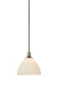 Ro Ø18 Vit fönsterlampa från Markslöjd - Ro blir en dekorativ detalj i f&ouml;nstret och skapar en varm och inbjudande atmosf&auml;r i rummet.