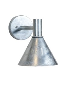 MiniTripp Galvaniserad från PR Home - Den robusta konstruktionen ger ett t&aring;ligt intryck och g&ouml;r lampan v&auml;l l&auml;mpad f&ouml;r b&aring;de inomhus- och utomhusmilj&ouml;er.