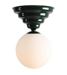 Wave Ø30 Mörkgrön från Artera - Den har ett m&ouml;rkgr&ouml;nt f&auml;ste med en mjukt v&aring;gig design och en rund vit glaskupa som sprider ett behagligt och j&auml;mnt ljus i rummet.