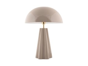Amplio 55cm Greige bordslampa från Leitmotiv - Den &auml;r tillverkad i metall med en blank greige finish och eleganta m&auml;ssingdetaljer som ger ett sofistikerat uttryck.