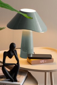 Ameno 33cm Blå bordslampa från Leitmotiv - Ameno &auml;r en stilren bordslampa i metall med en blank och dov bl&aring;/gr&ouml;n finish som ger ett mjukt och harmoniskt uttryck.