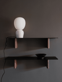 Buddy 34cm Vit bordslampa från Belid - Med sitt jämna sken och sin sofistikerade design blir Buddy en naturlig del av hemmet, en följeslagare som sprider ljus och karaktär i generationer framåt.