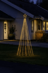 Julgran i metall 2,4m Svart från Konstsmide - Denna julgran i metall med stj&auml;rna och integrerad LED-belysning &auml;r en stilfull och modern tolkning av den klassiska julgranen.