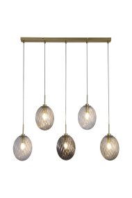 Whirl 92cm Mässing från Searchlight - De virvlande ribborna i glaset skapar struktur och en levande ljusspridning som ger rummet en mjuk och inbjudande atmosf&auml;r.