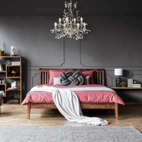 Alamandite Ø74 Krämvit taklampa från Searchlight - Almandite &auml;r en vacker kristallkrona i kr&auml;mvit f&auml;rg och gulddetaljer som blir ett riktigt smycke i sovrummet, vardagsrummet, matsalen eller hallen.