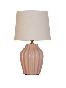 Lyon 32cm Rosa bordslampa från PR Home - Med sin stilrena och inbjudande design passar Lyon lika fint p&aring; ett sidobord, nattduksbord eller i ett f&ouml;nster, d&auml;r den blir ett dekorativt och st&auml;mningsfullt inslag i b&aring;de klassiska och moderna hem.