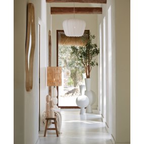 Zubedo Ø60 Krämvit taklampa från Light & Living - Zubedo har en mjuk och elegant form, kl&auml;dd i kr&auml;mvit textil som ger en varm och behaglig ljusspridning.