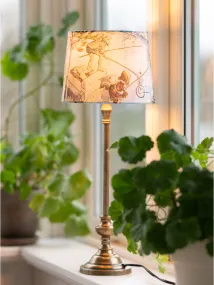 Andrea 53cm Beige bordslampa från PR Home - Andrea bordslampa skapar tillsammans med lampsk&auml;rmen Kr&auml;ftf&aring;ngst en elegant look och blir till blickf&aring;nget i rummet.