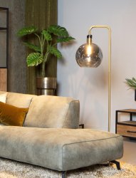 Julius Rökfärgad golvlampa från Lucide - Tack vare sin runda lampsk&auml;rm och en kombination av f&auml;rger och material ser golvlampan Julius vintage ut.