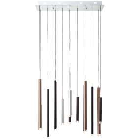 Cembalo 70cm Aluminium taklampa från Brilliant - Pendellampan &auml;r dimbar i tre steg med en vanlig v&auml;ggstr&ouml;mbrytare, och kabeln kan justeras i l&auml;ngd f&ouml;r att passa perfekt &ouml;ver matbord eller i passager.