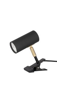 Hubble Svart klämlampa från Globen Lighting - Sk&auml;rmen &auml;r vinklingsbar i h&ouml;jd- och sidled vilket g&ouml;r den praktisk i en bokhylla eller p&aring; en s&auml;nggavel.