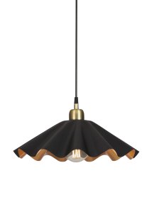 Aira Ø40 Svart från PR Home - Taklampa Aira i en mattsvart finish med m&auml;ssingf&auml;rgad insida.
