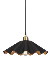 Aira Ø50 Svart från PR Home - Taklampa Aira i en mattsvart finish med m&auml;ssingf&auml;rgad insida.