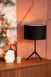 Tondo 48cm Svart från Lucide - Med en h&ouml;jd p&aring; 48 centimeter kan denna bordslampa placeras p&aring; m&aring;nga st&auml;llen och f&aring;nga uppm&auml;rksamheten.