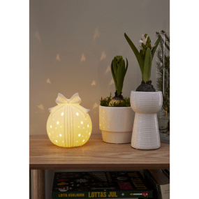 Rozy 14cm Vit från Star Trading - Fin bordsdekoration i vitt porslin.