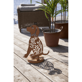 Oxidog Rost solcellslampa från Star Trading - Oxidog &auml;r en dekorativ solcellsbelysning i metall med rostfinish som ger ett varmt och rustikt uttryck.