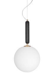 Torrano Ø30 Svart marmor taklampa från Globen Lighting - Sten &auml;r ett naturmaterial, f&auml;rg och skiftningar i marmorering varierar och skapar ett unikt m&ouml;nster f&ouml;r varje exemplar.