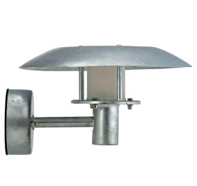 Randers Galvaniserad utelampa från Dyberg Larsen - Den vackra lampan ger ett mysigt ljus p&aring; natten och tillf&ouml;r en modern touch till ditt hem.