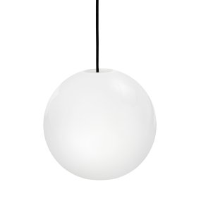 Cafè Ø30 Opal taklampa från Dyberg Larsen - Caf&eacute; Opal &auml;r en tidl&ouml;s och elegant pendellampa med en kupa i opalglas som &auml;r &ouml;ppen b&aring;de upptill och nertill.