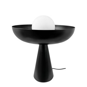 Ava 35cm Svart från Dyberg Larsen - Kombinationen av den svarta metallbasen och den eleganta glaskupolen omger ljuset p&aring; ett f&ouml;rtrollande s&auml;tt, vilket skapar en unik och i&ouml;gonfallande ljuspunkt i din inredning.