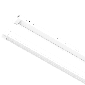 Liny Basic 3000K 160cm Vit från Designlight - Liny Basic &auml;r en robust och energieffektiv industriarmatur med LED-teknik, framtagen f&ouml;r allm&auml;nbelysning i industri- och verksamhetsmilj&ouml;er d&auml;r ett varmvitt ljus &ouml;nskas.