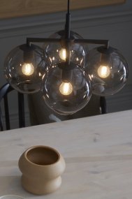 Ture Ø45 Svart från CO Bankeryd - Ture taklampa passar &ouml;ver matbordet d&auml;r den ger ett fint sken eller &ouml;ver soffbordet f&ouml;r att s&auml;tta stilen i vardagsrummet.