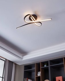 Selvina 70cm Svart från Eglo - Den moderna, minimalistiska stilen i kombination med den stilrena svarta finishen g&ouml;r lampan till en i&ouml;gonfallande detalj i vilket rum som helst.