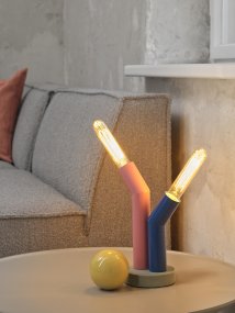 Straw 28cm Flerfärgad bordslampa från Ledvance - Straw &auml;r en lekfull bordslampa med h&auml;rliga kul&ouml;rer.