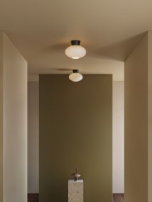 Bullo Ø27 Svart/opal plafond från Belid - Godk&auml;nd f&ouml;r badrum, men passar in i de flesta rum i ditt hem.