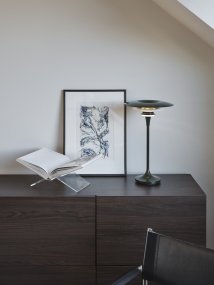 Diablo 48cm Grön/vit från Belid - Diablo &auml;r en stilren bordslampa som ger ditt rum en personlig touch.