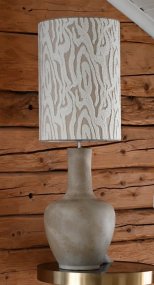 Dilbar 54cm Sand från Hallbergs - Dilbar lampfot &auml;r tillverkad i keramik och har en mjuk sandgr&aring; f&auml;rg som ger ett varmt och stilrent uttryck.