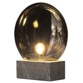 Glori 35cm Rökfärgad bordslampa från By Rydéns - Glori &auml;r en praktfull sk&ouml;nhet med kombinationen marmor och glas.