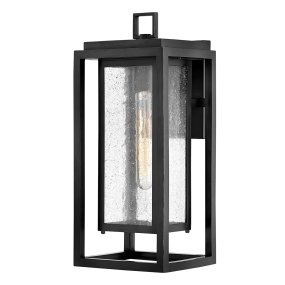Republic 40cm Svart utelampa från Elstead Lighting - Armaturen &auml;r tillverkad i svart, v&auml;derbest&auml;ndigt kompositmaterial och behandlad f&ouml;r att motverka blekning, rost och korrosion.