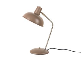 Hood 38cm Brun skrivbordslampa från Leitmotiv - Den r&ouml;rliga sk&auml;rmen med vit insida ger en j&auml;mn och behaglig ljusspridning, perfekt f&ouml;r l&auml;sning eller arbete.
