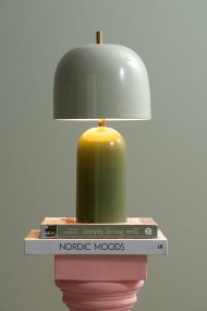 Rico 43cm Grön bordslampa från Leitmotiv - Rico &auml;r en stilfull bordslampa i metall med blank finish och en elegant tv&aring;f&auml;rgad design.