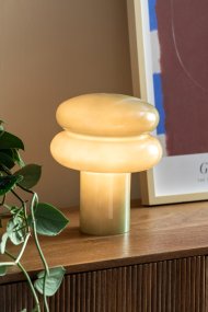 Incesante 24cm Grön bordslampa från Leitmotiv - Incesante &auml;r en skulptural bordslampa helt i glas med en djup gr&ouml;n nyans som ger ett varmt och st&auml;mningsfullt ljus.