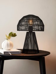 Porcini 37cm Svart bordslampa från PR Home - Bordslampa Porcini &auml;r en handgjort lampa gjord av en metallram som virats in i blankt garn f&ouml;r hand och silar ljuset fint genom tr&aring;darna.