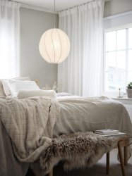 Olivia Ø35 Vit från PR Home - Olivia taksk&auml;rm &auml;r en klassisk form i ny tappning med en twist, med det via jerseytyget s&aring; f&aring;r den fram sin fina form.