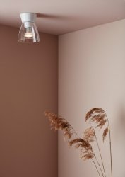 Bizzo Ø17 Blankvit/transparent plafond från Belid - Godk&auml;nd f&ouml;r badrum, men passar in i de flesta rum i ditt hem.