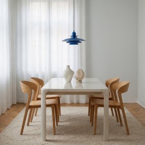 Primus I Ø43 Blå från Belid - Den ikoniska designen har sitt ursprung i 1980-talet och k&auml;nnetecknas av sina karakteristiska sk&auml;rmar som ger ett behagligt och bl&auml;ndfritt ljus.