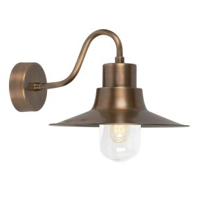 Sheldon Antik mässing utelampa från Elstead Lighting - Sheldon är både robust och stilren, perfekt för att skapa en klassisk och tidlös atmosfär.