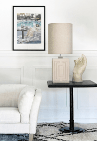 Stucco 48cm Beige från Hallbergs - Stucco är en modern lampfot med stilren design.