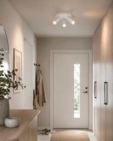 Crux 3 Vit spotlight från Nordic Lighting - Crux &auml;r en stilren spotlight med tidl&ouml;s design i vit metall.