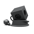Square 1 with 30W Dual USBC & Magnetic base, 1.8m Svart från Avolt - Grenuttag från Avolt med en stilren design med en lång sladd i PVC, en kub i återvunnen plast och en magnetplatta i botten för att kunna hängas upp på väggen.