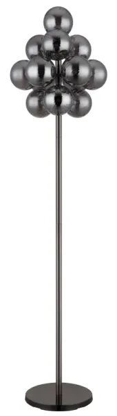 Conor Rökfärgad golvlampa från Globo Lighting - Den stilrena kombinationen av metall och glas skapar en sofistikerad och trendig look som passar perfekt i b&aring;de moderna och klassiska interi&ouml;rer.